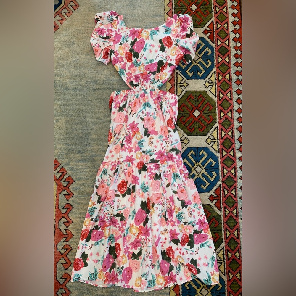 Floral Criss Cross Backless Puff Sleeve Sundress with cutouts. Shein. M